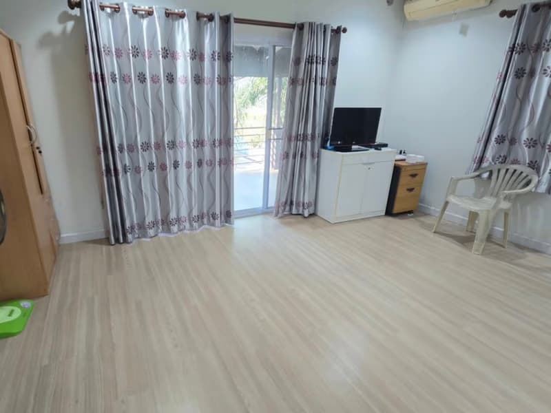 4 Bed House for Rent in San Kamphaeng