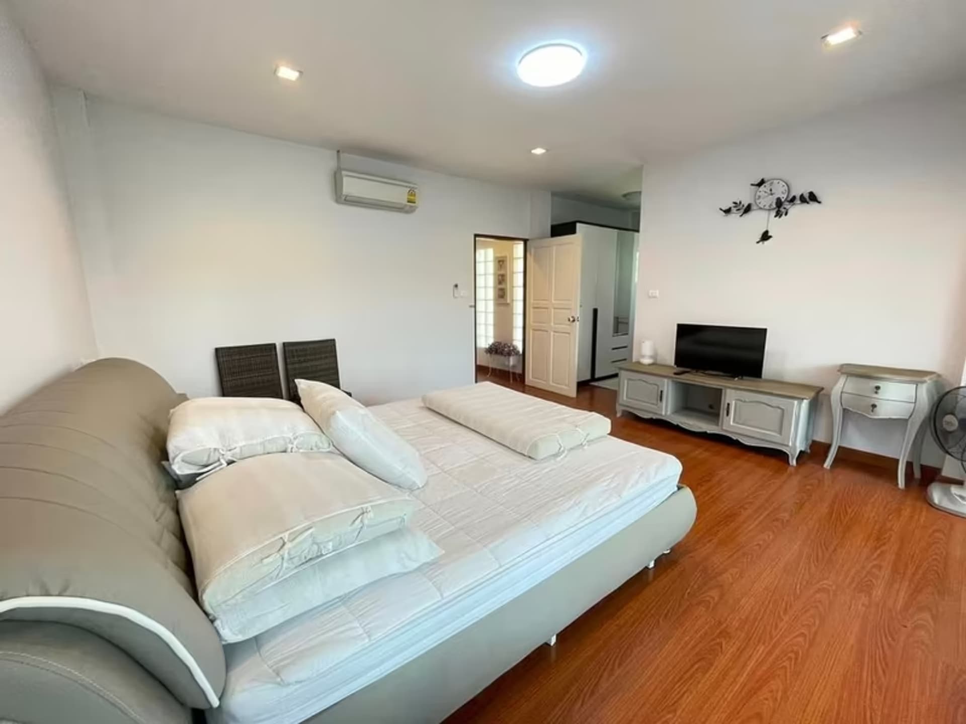 3 Bedroom House - Image 4
