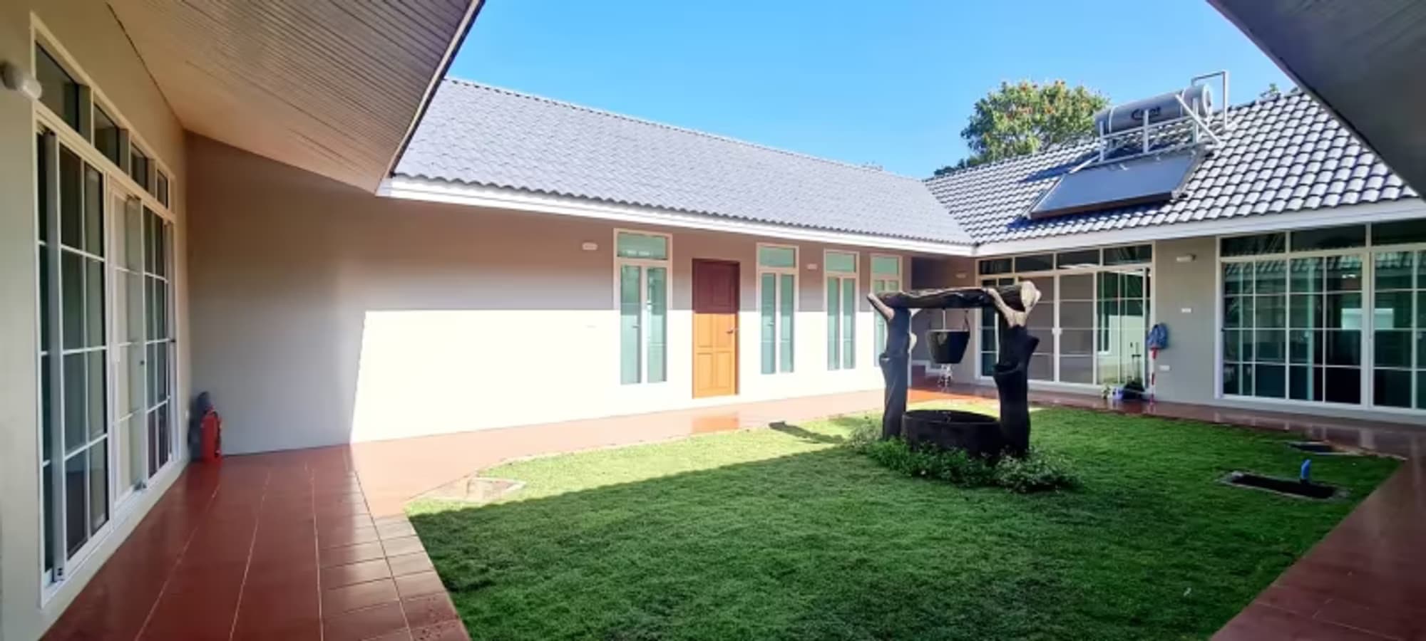 4 Bedroom House - Image 6
