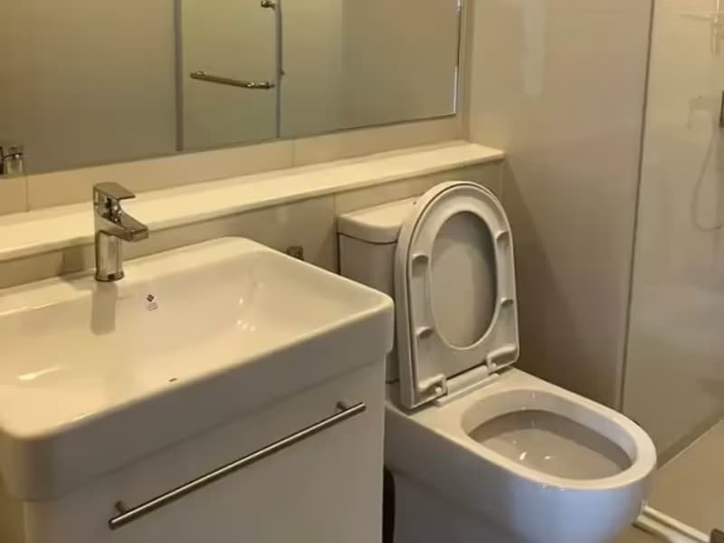 Condo for Rent at Life Asoke Hype