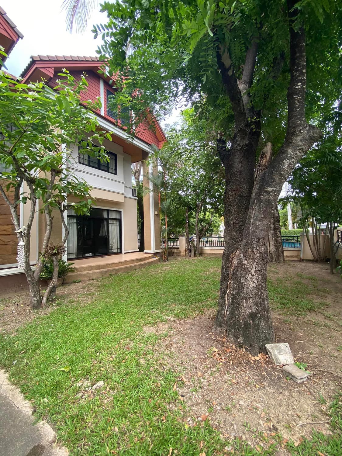 4 Bed House for Sale in Saraphi - Image 12