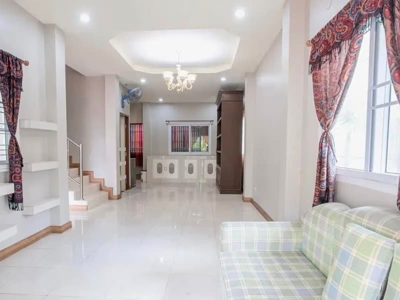 6 Bed House for Sale in Hang Dong District
