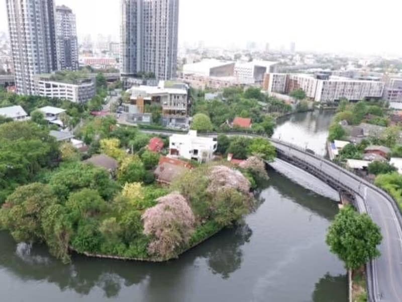 1 Bed Condo for Sale in Watthana