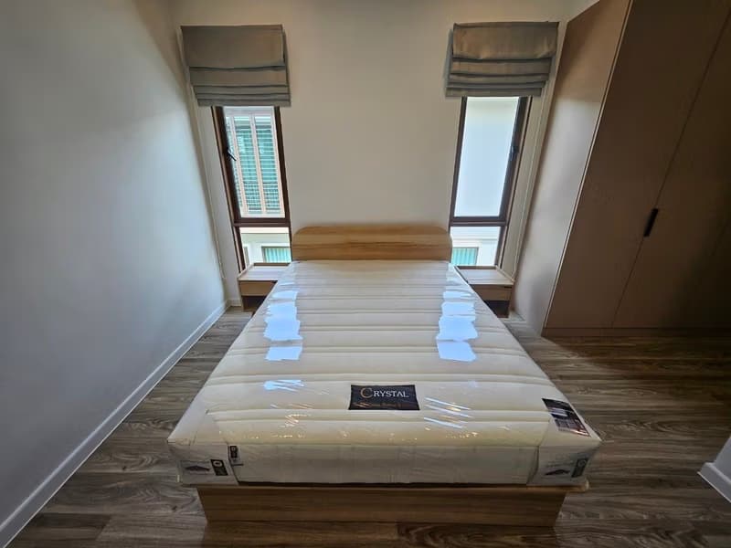 4 Bed House for Rent in Bang Kapi