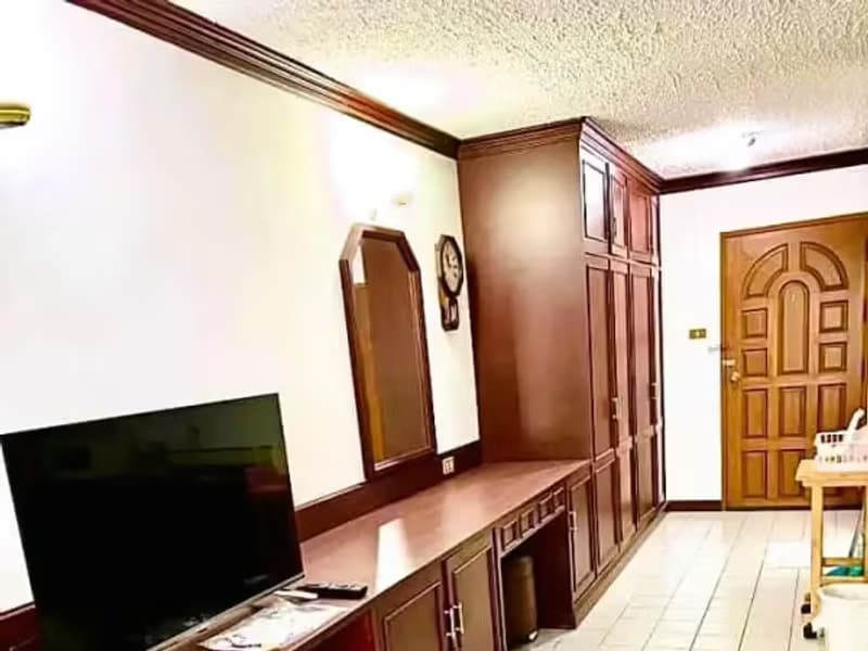 1 Bedroom Condo