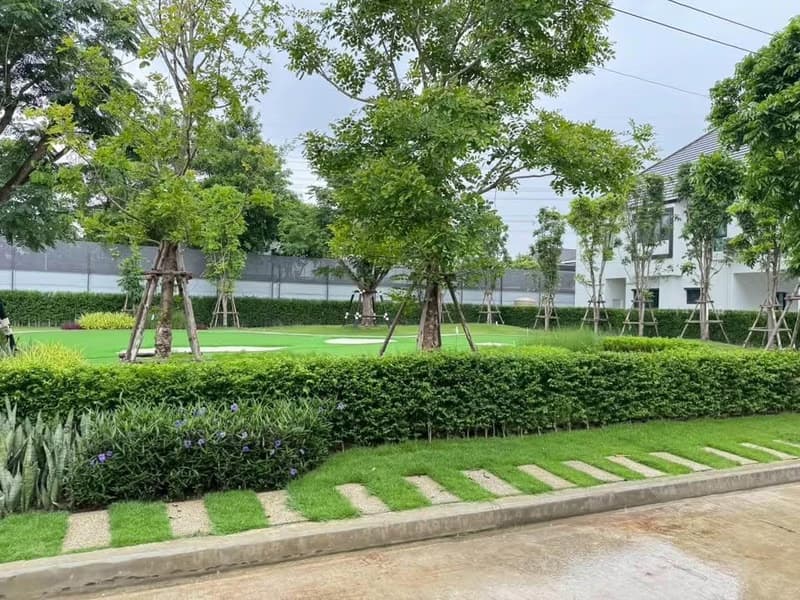 5 Bed House for Rent in Bang Phli