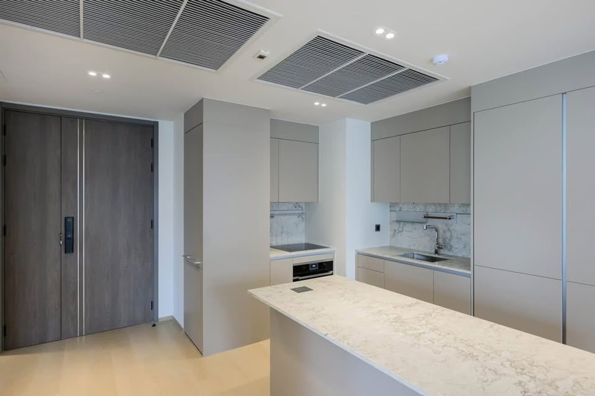 2 Bed Condo for Rent in Pathum Wan - Image 3