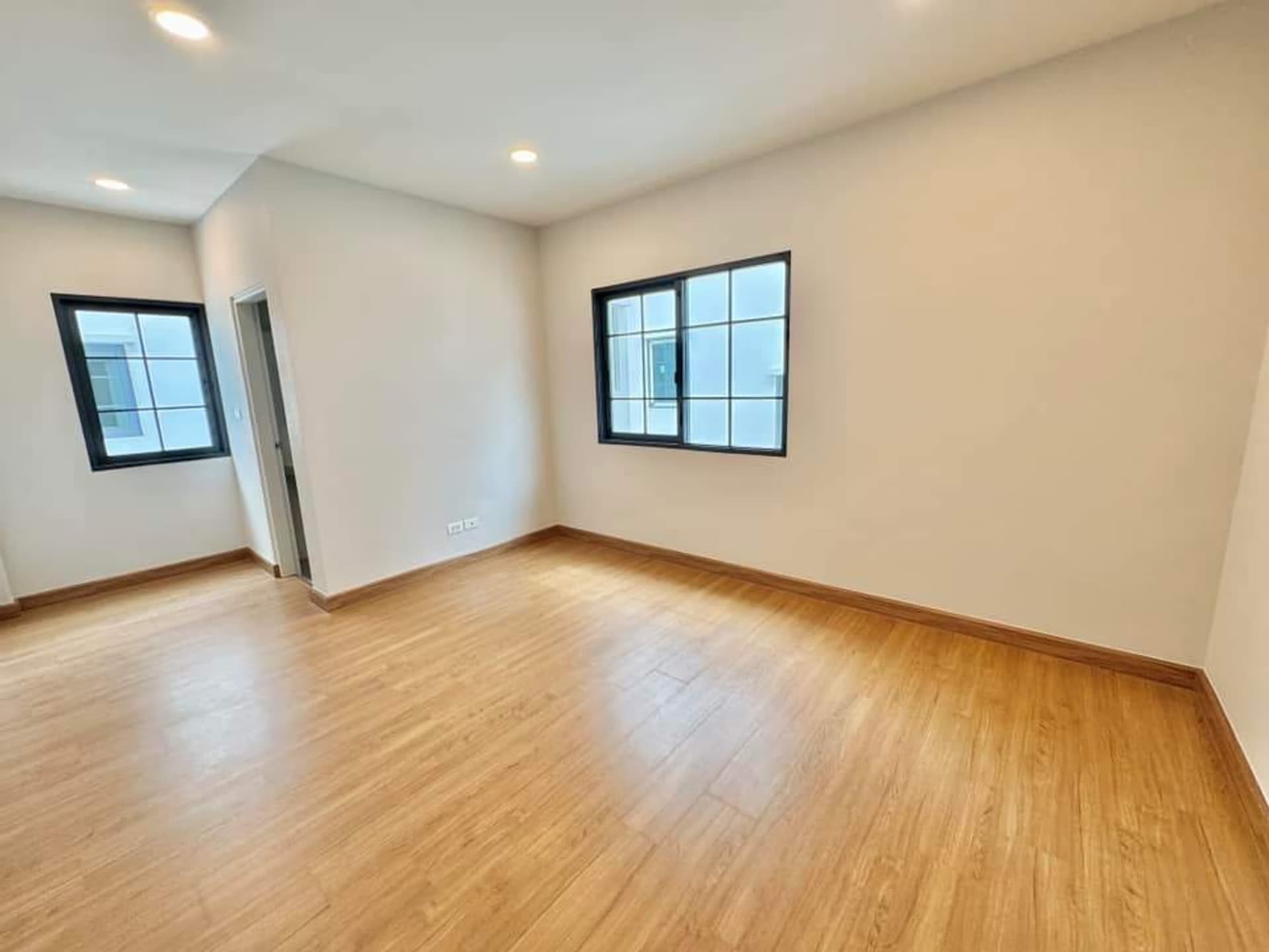 4 ห้องนอน บ้าน สำหรับ ขาย ใน Bang Phli, Samut Prakan - Image 29