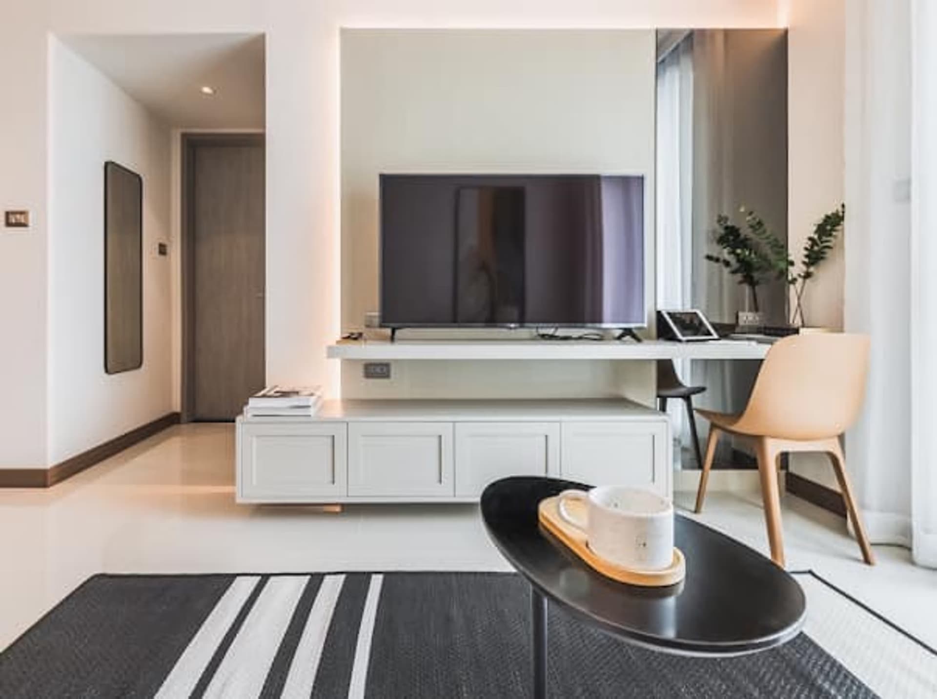1 Bed Condo for Rent and Sale in Watthana - Image 1