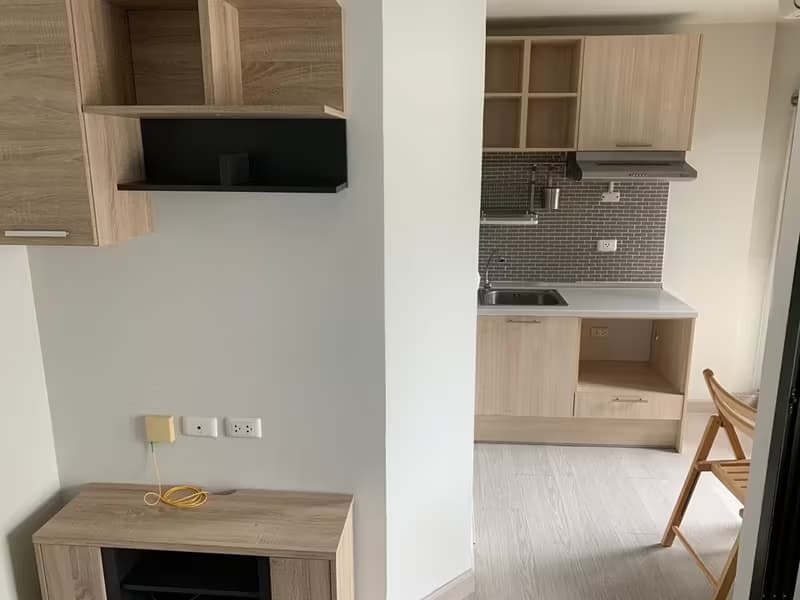 1 Bedroom Condo