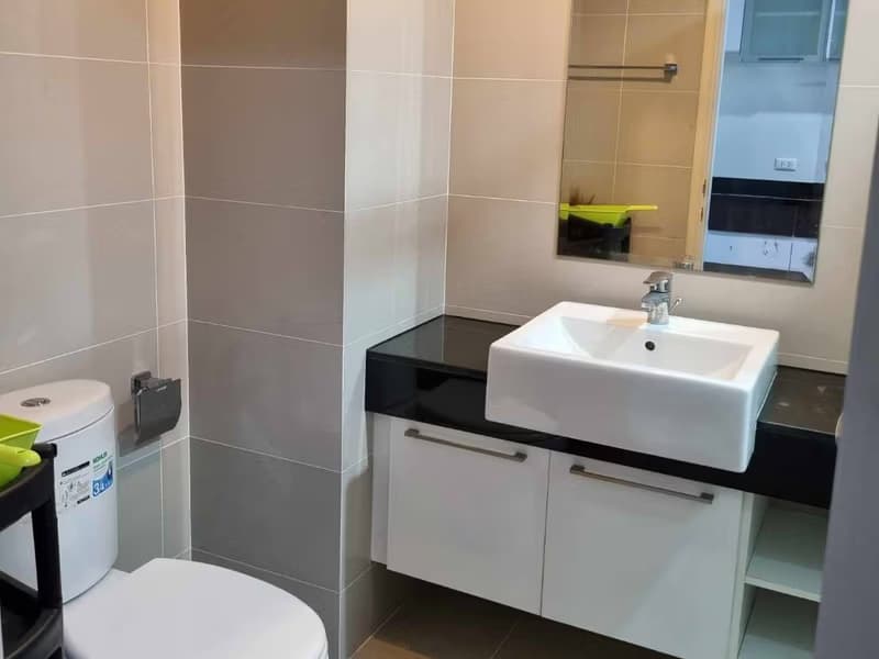 Condo for Rent at Supalai Lite Sathorn-Charoenrat Condo