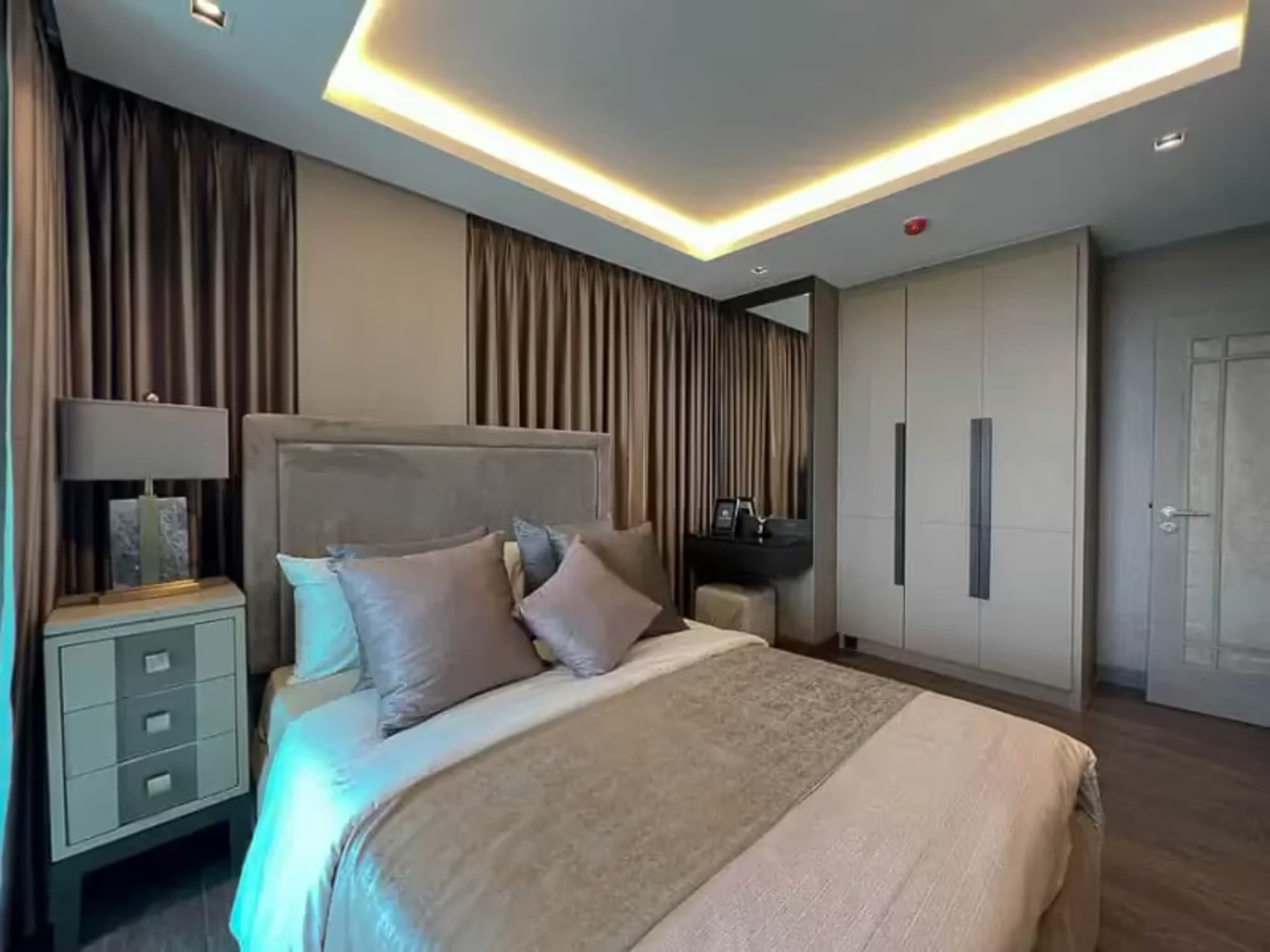 3 Bedroom Condo - Image 8