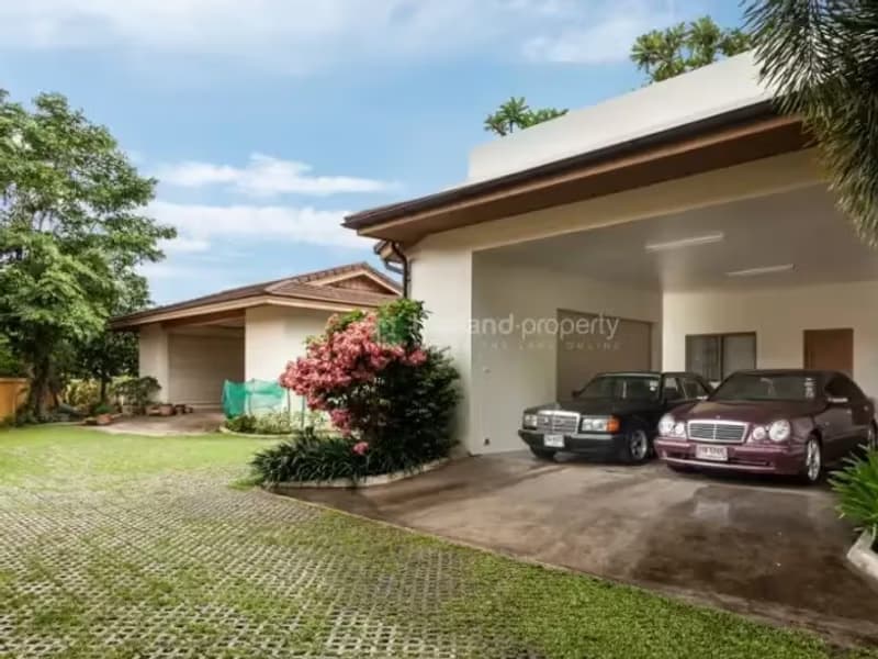 5 Bedroom House