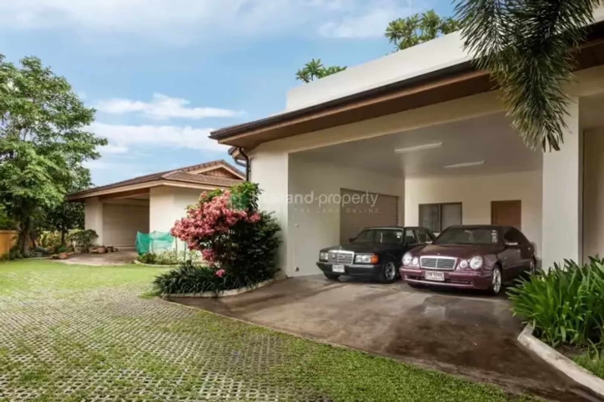 5 Bedroom House - Image 16