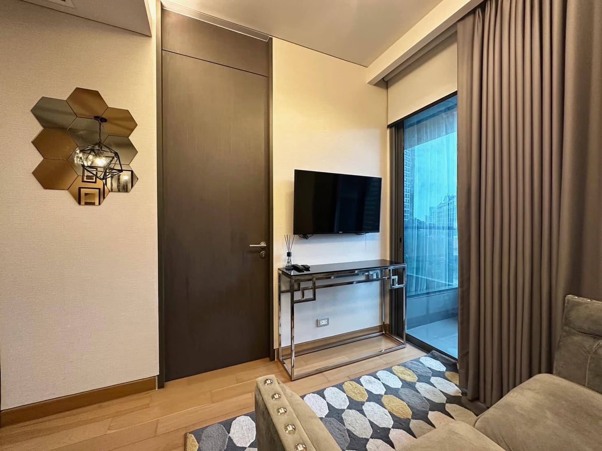 1 Bedroom Condo - Image 5