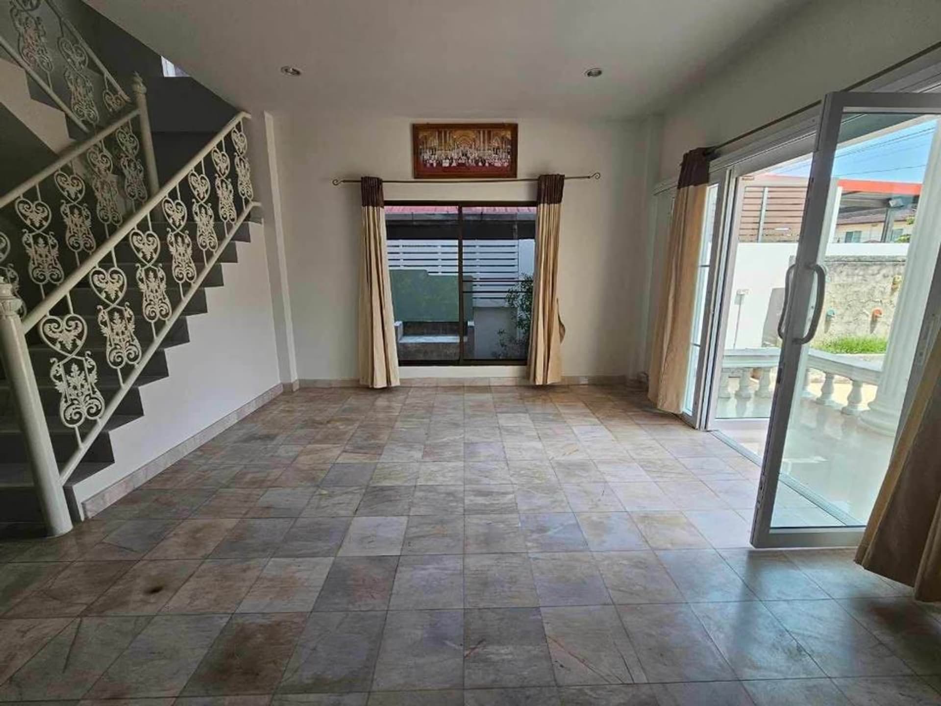 3 Bed House for Rent and Sale in San Sai - Image 2