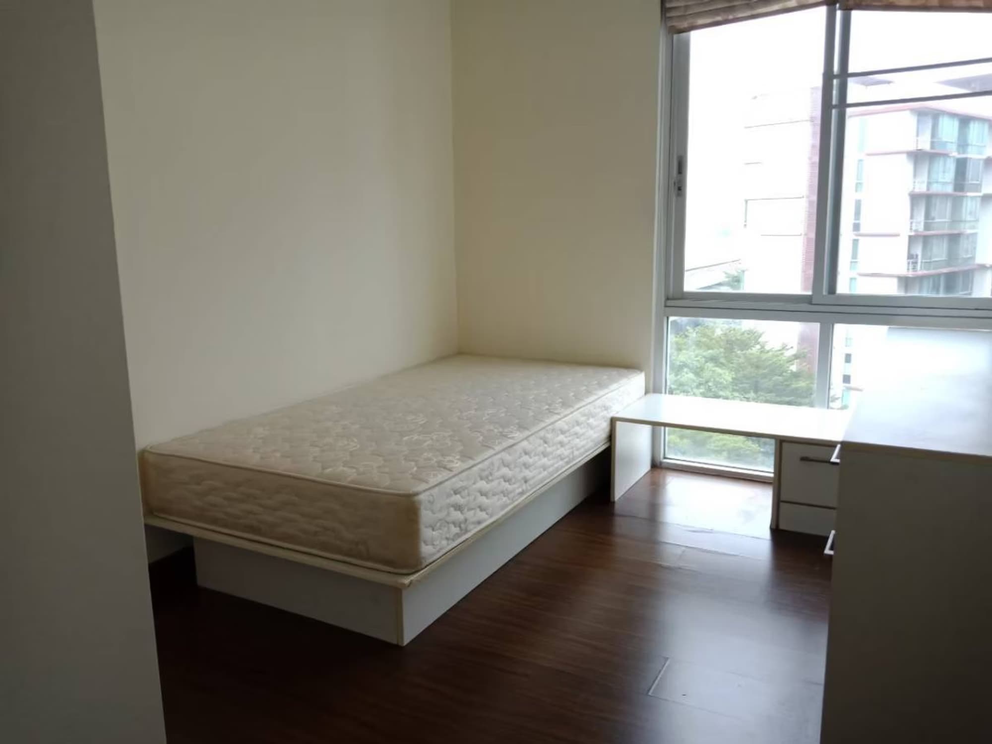 Condo for Sale, Sale w/Tenant at The IRIS Rama 9 - Srinagarindra - Image 7