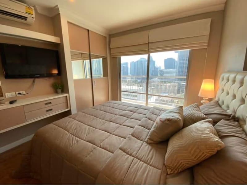 1 Bed Condo for Rent and Sale  Near Phra Ram 9 MRT