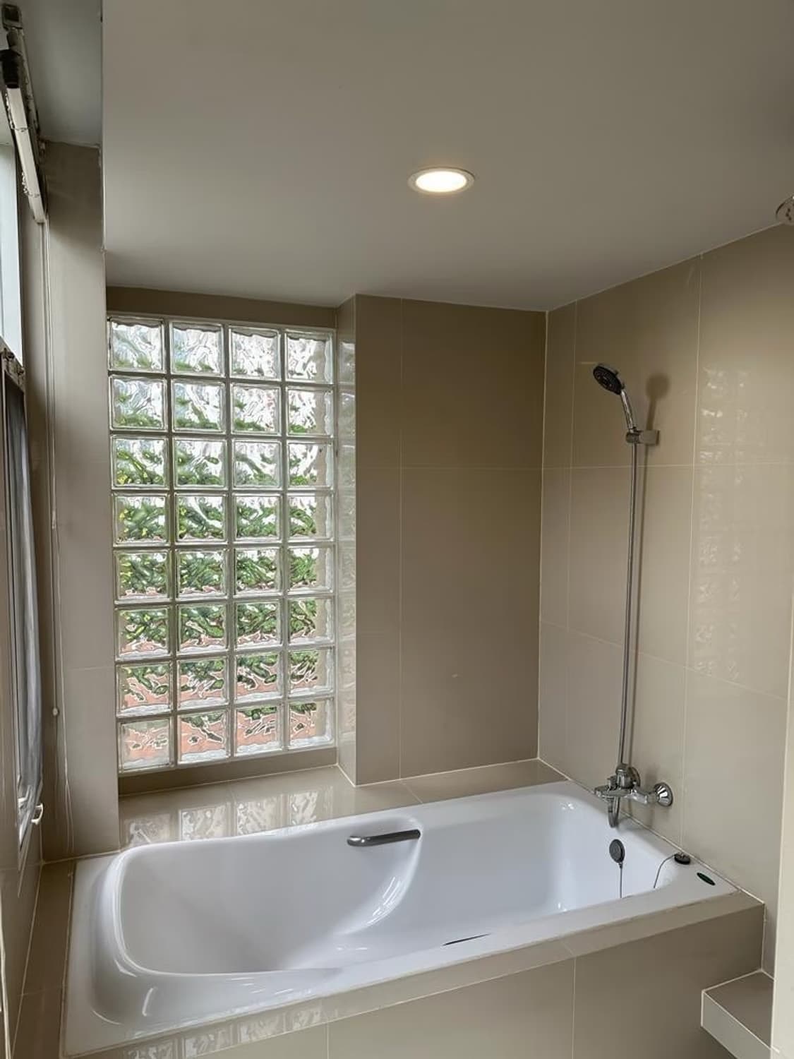 1 Bed Condo for Rent in Mueang Chiang Mai - Image 9