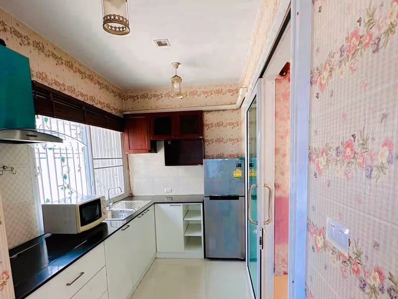 4 Bed House for Rent in Mueang Chiang Mai