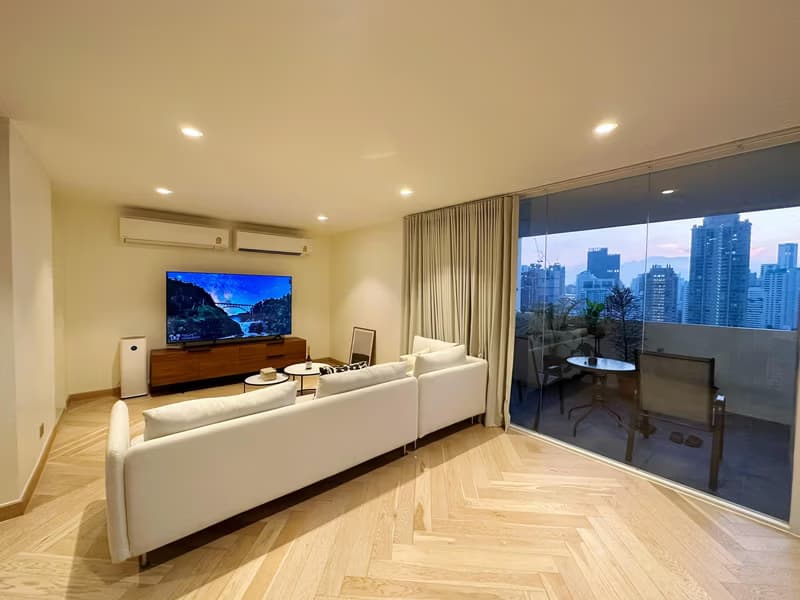2 Bed Condo for Sale in Watthana