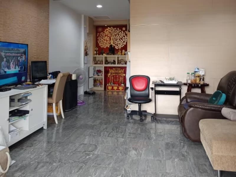 4 Bed Townhouse for Sale in Bang Kho Laem