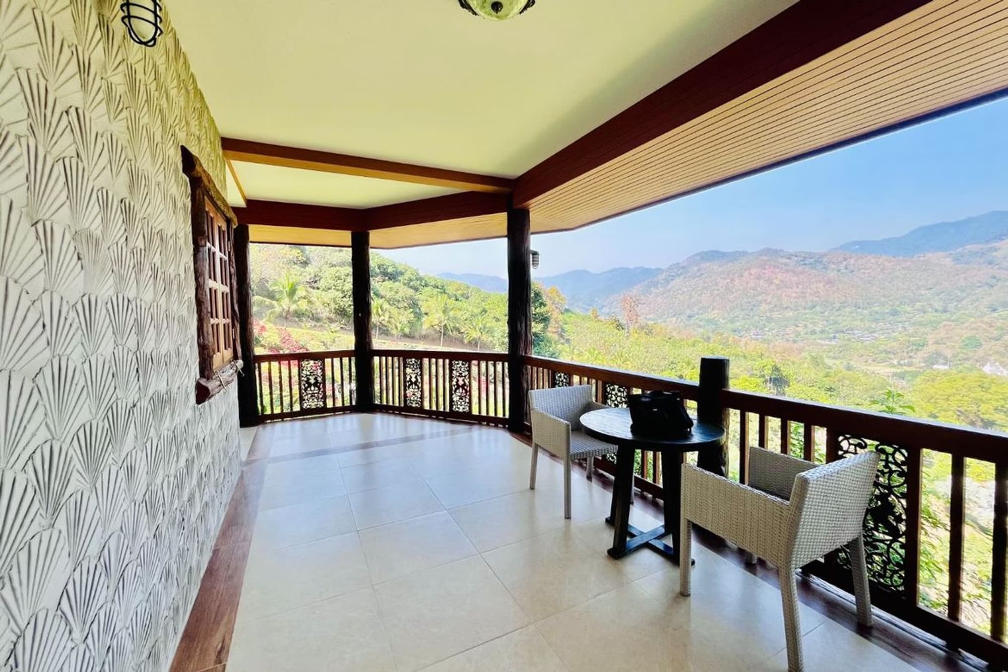 Swiss Style house for rent - 3 bedrooms, 4 bathrooms, surrounded by nature and stunning views - Image 6