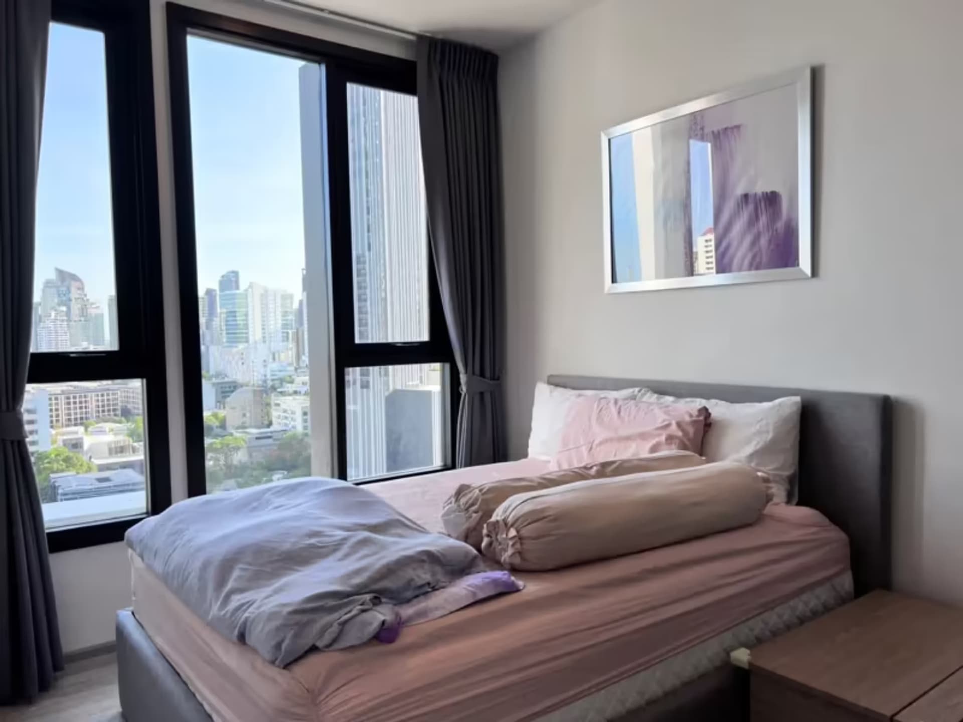 1 Bedroom Condo - Image 1