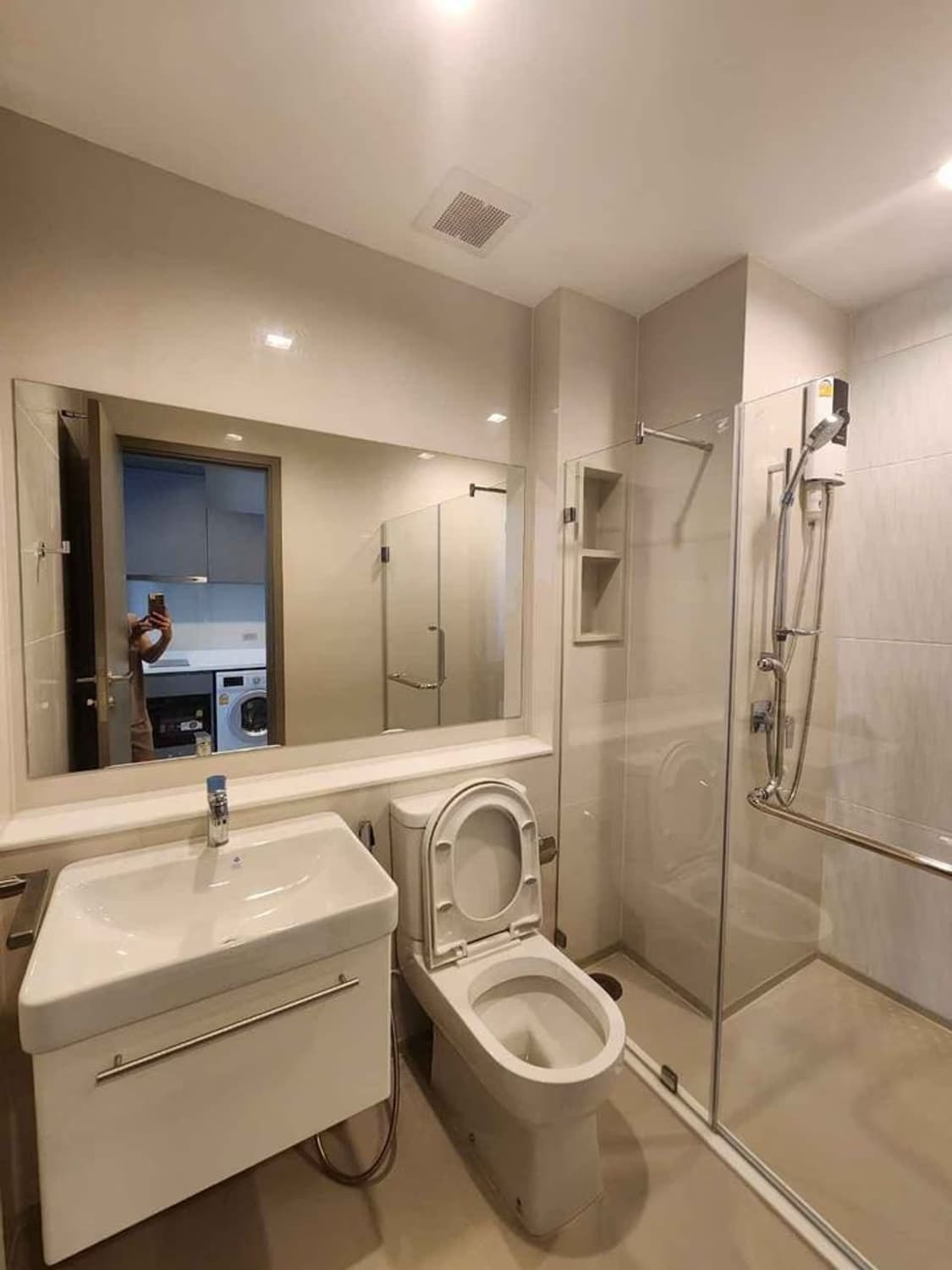 Condo for Rent at Life Asoke Hype - Image 6