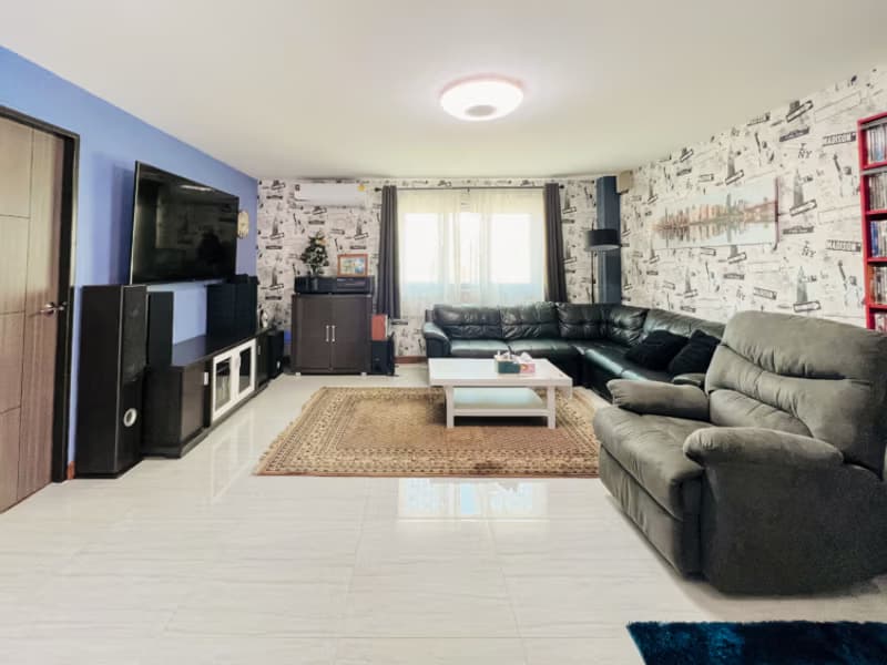 6 Bed House for Sale in Mueang Chiang Mai