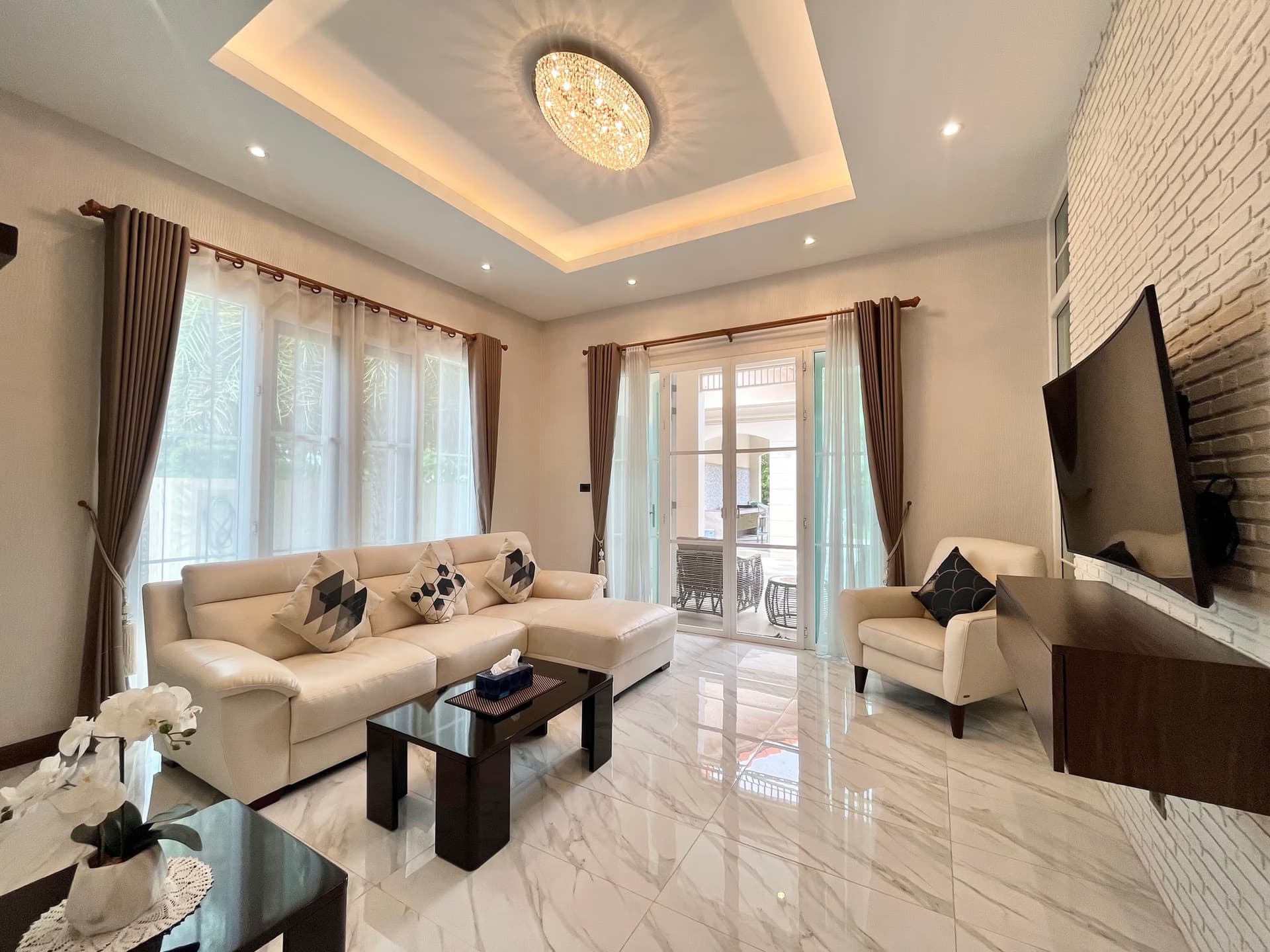 Luxury Pool Villa Next To Lake in Summit Green Valley - Image 9