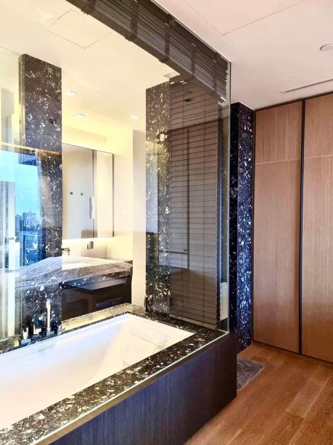 1 Bed Condo for Rent in Khlong Toei - Image 12