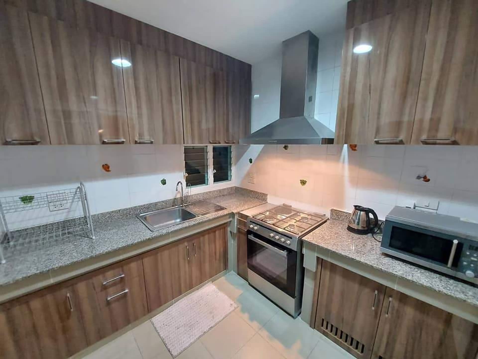 Pool villa house for rent in a frame - Image 7