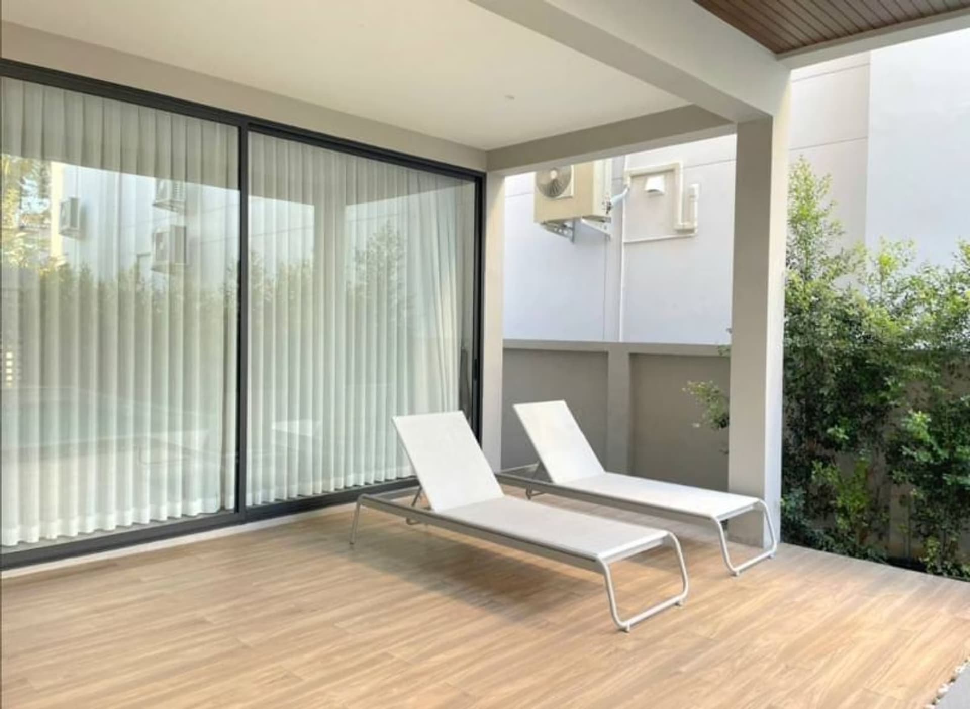 4 Bed House for Rent and Sale in San Kamphaeng District - Image 3