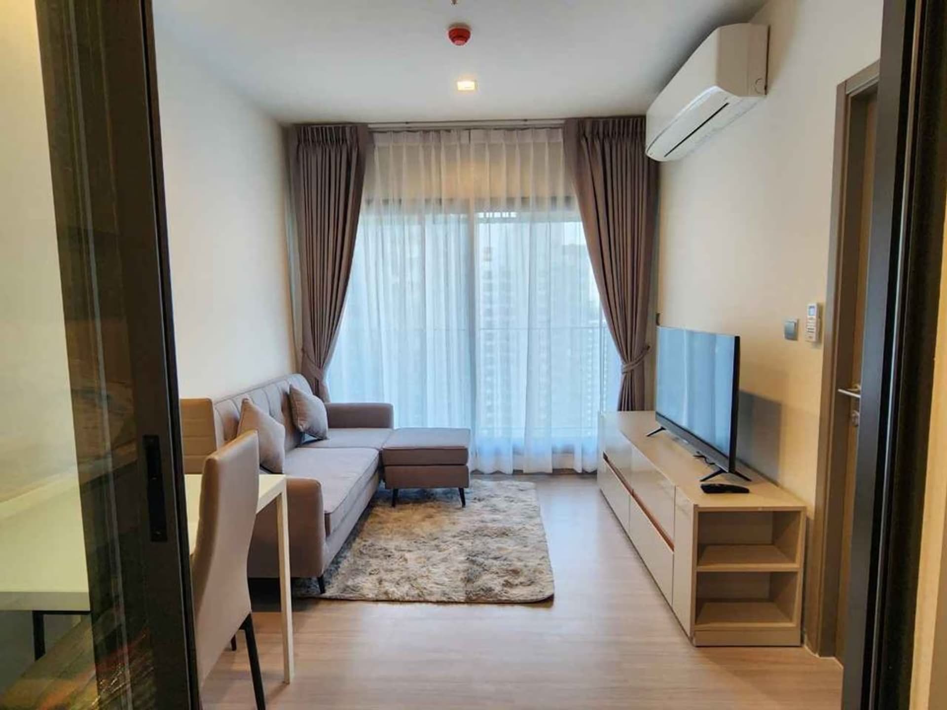 Condo for Rent at Life Asoke Hype - Image 4