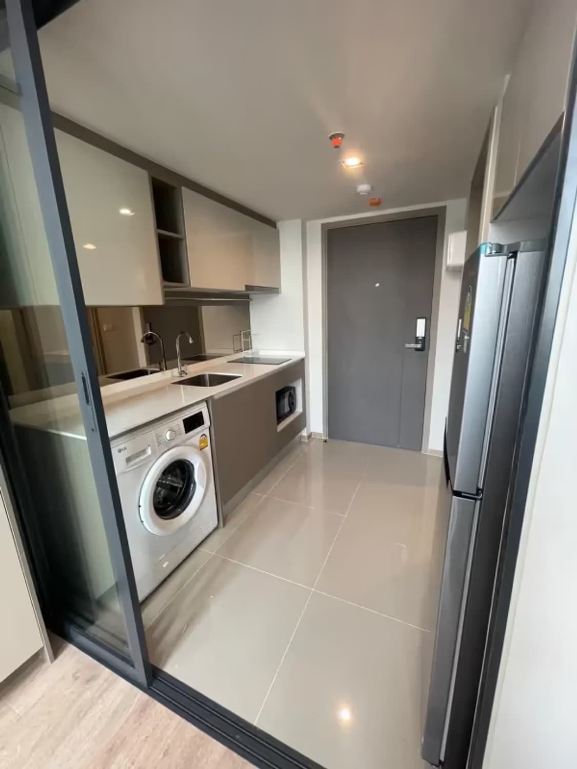 1 Bedroom Condo - Image 6