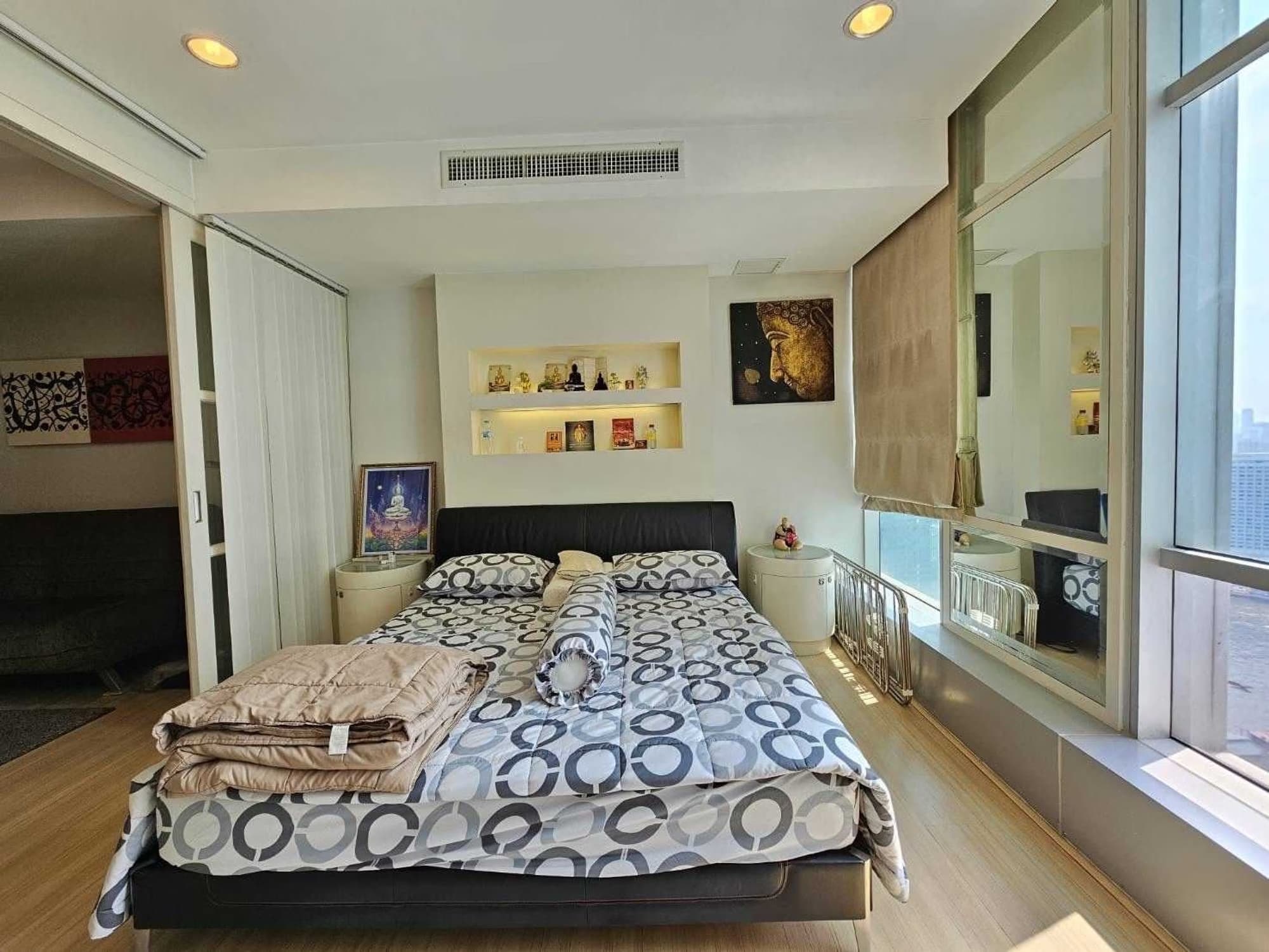 1 ห้องนอน Condo สำหรับ ขาย ใกล้ Krung Thon Buri BTS - Image 4