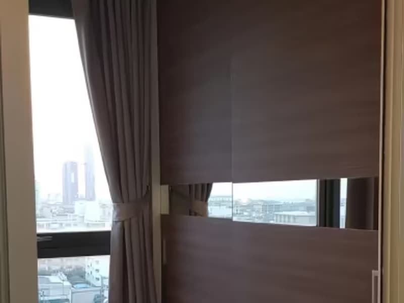 Studio for Rent in Phra Khanong