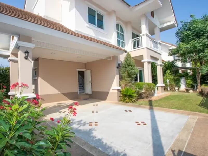 4 Bedroom House