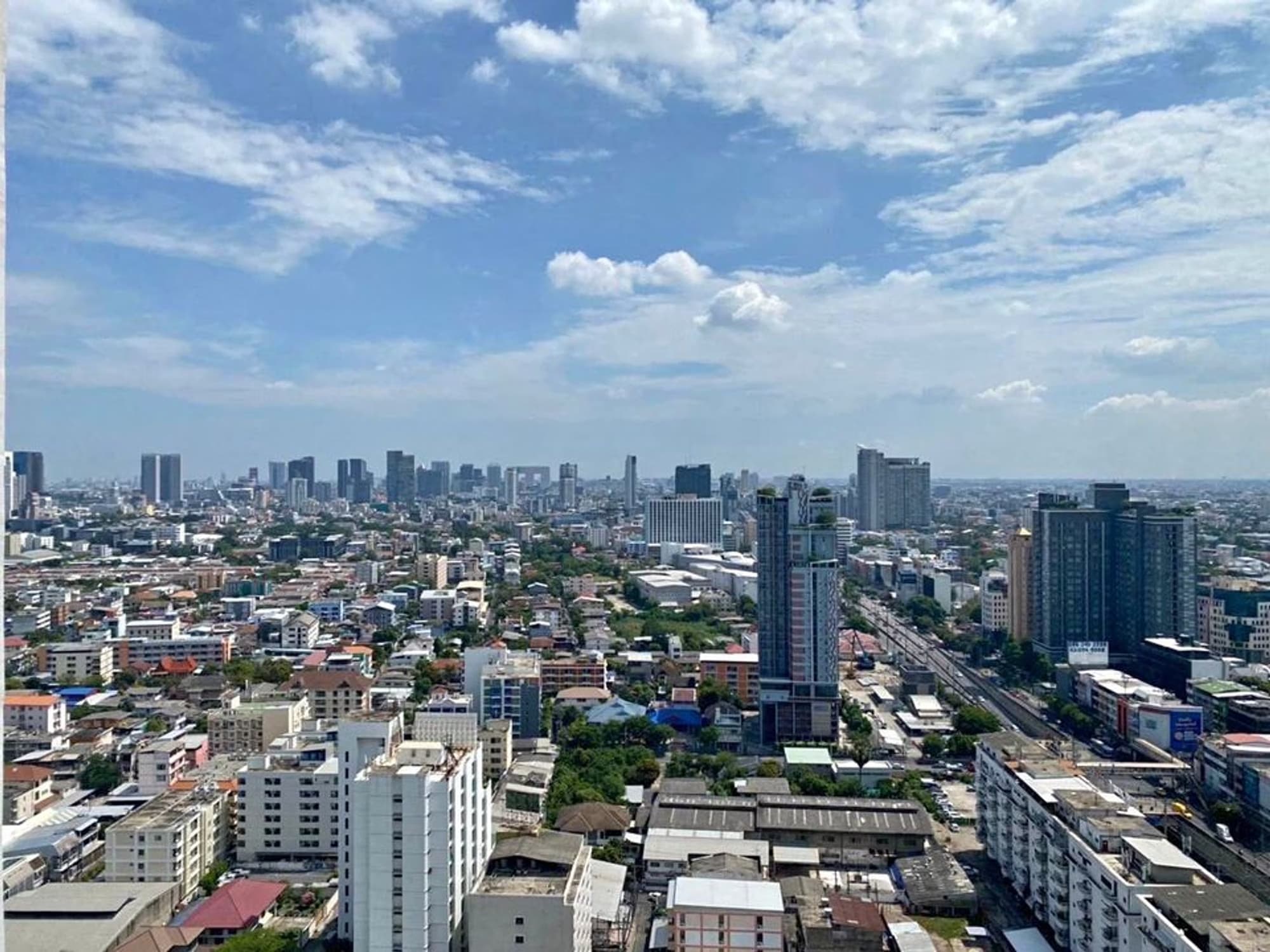 1 Bed Condo for Sale in Din Daeng - Image 5