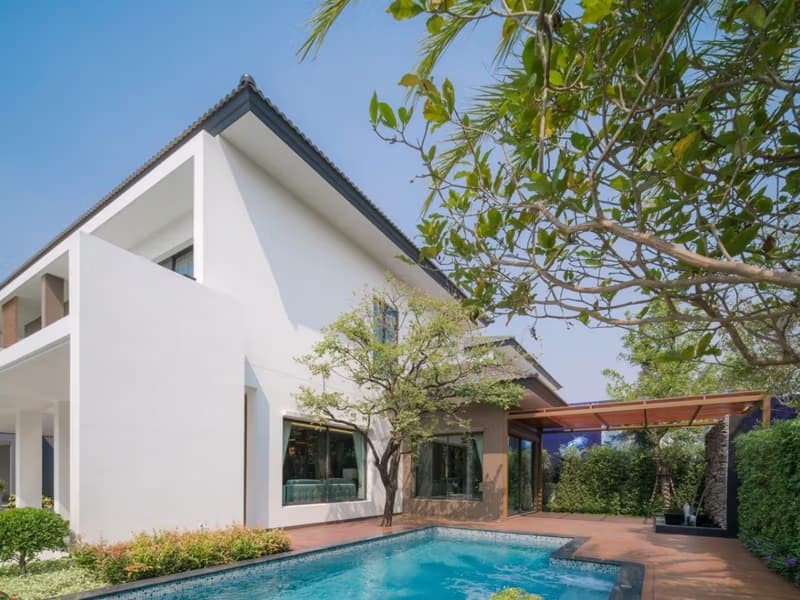4 Bed House for Rent in Prawet