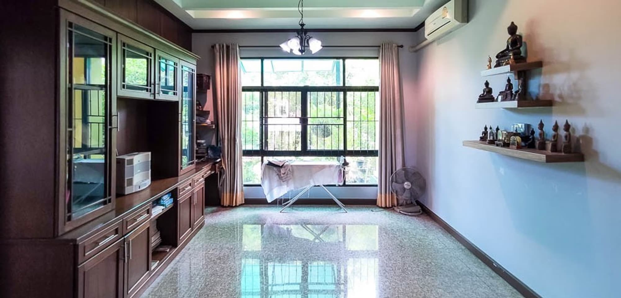 4 Bedroom House - Image 10