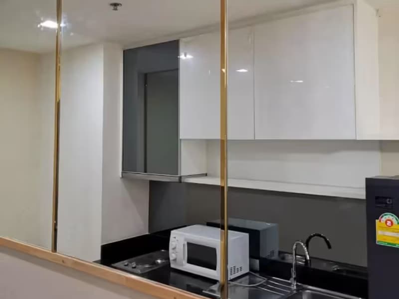 1 Bedroom Condo