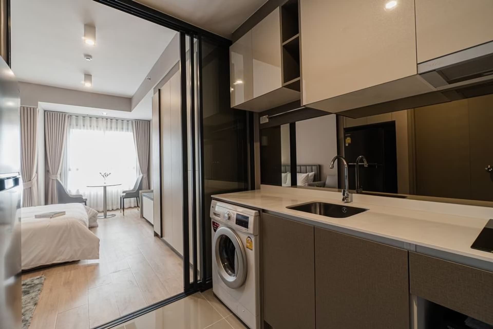undefined Bed Condo for Rent and Sale  Near Phra Ram 9 MRT - Image 12