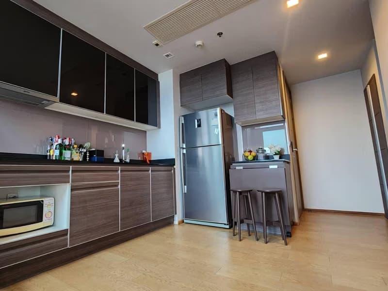 2 Bed Condo for Rent in Khlong Toei