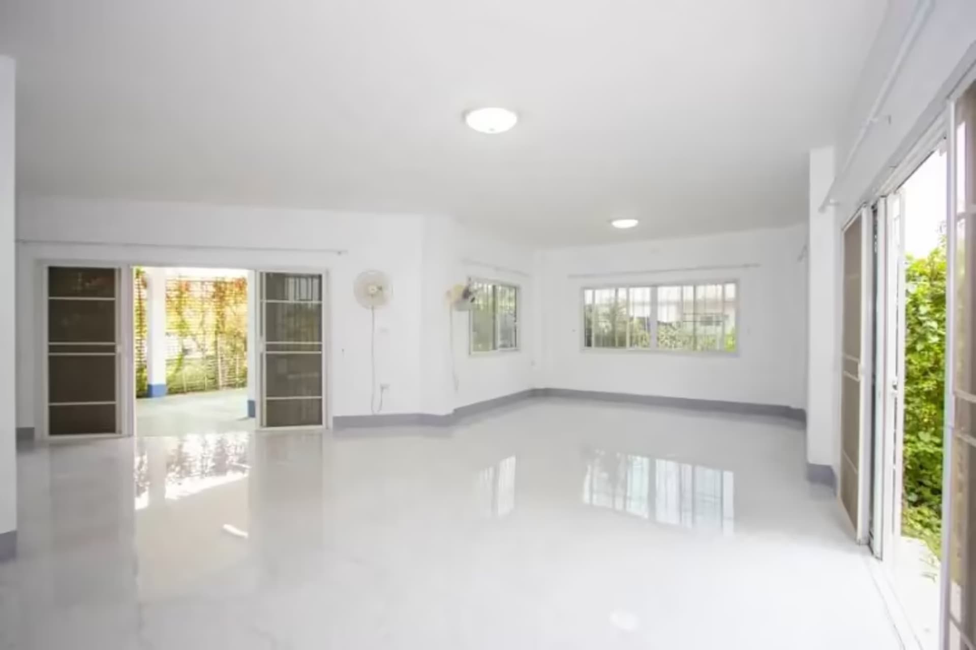 3 Bedroom House - Image 12
