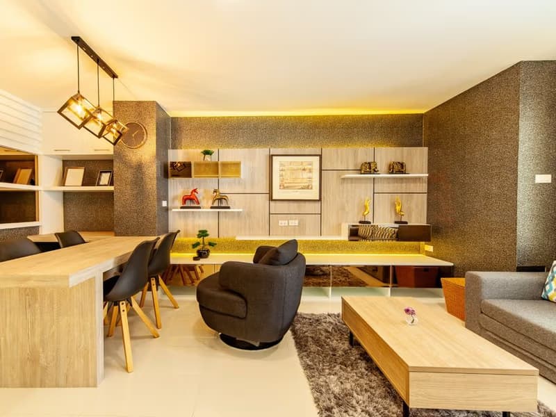 4 Bed Townhouse for Rent and Sale in Mueang Chiang Mai