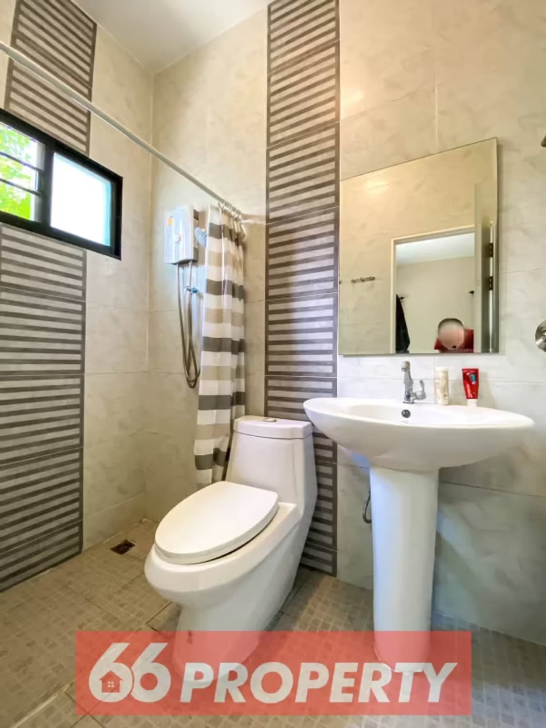 2 Bedroom House - Image 14