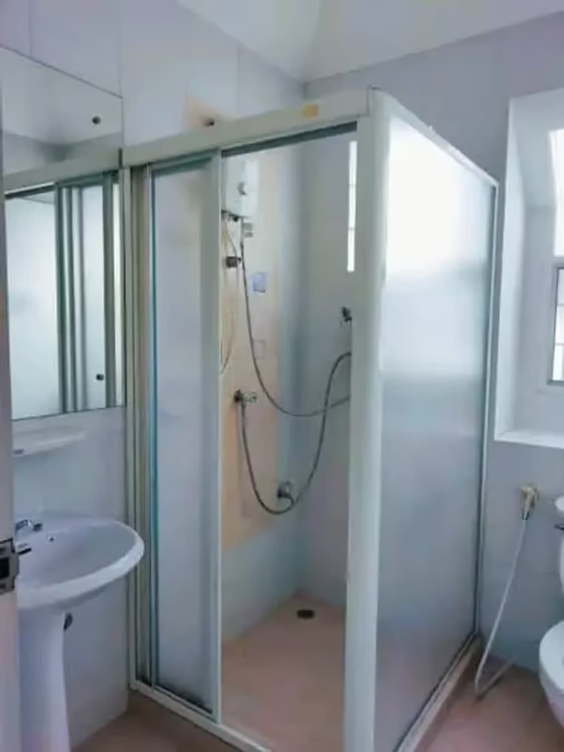 3 Bedroom House - Image 4