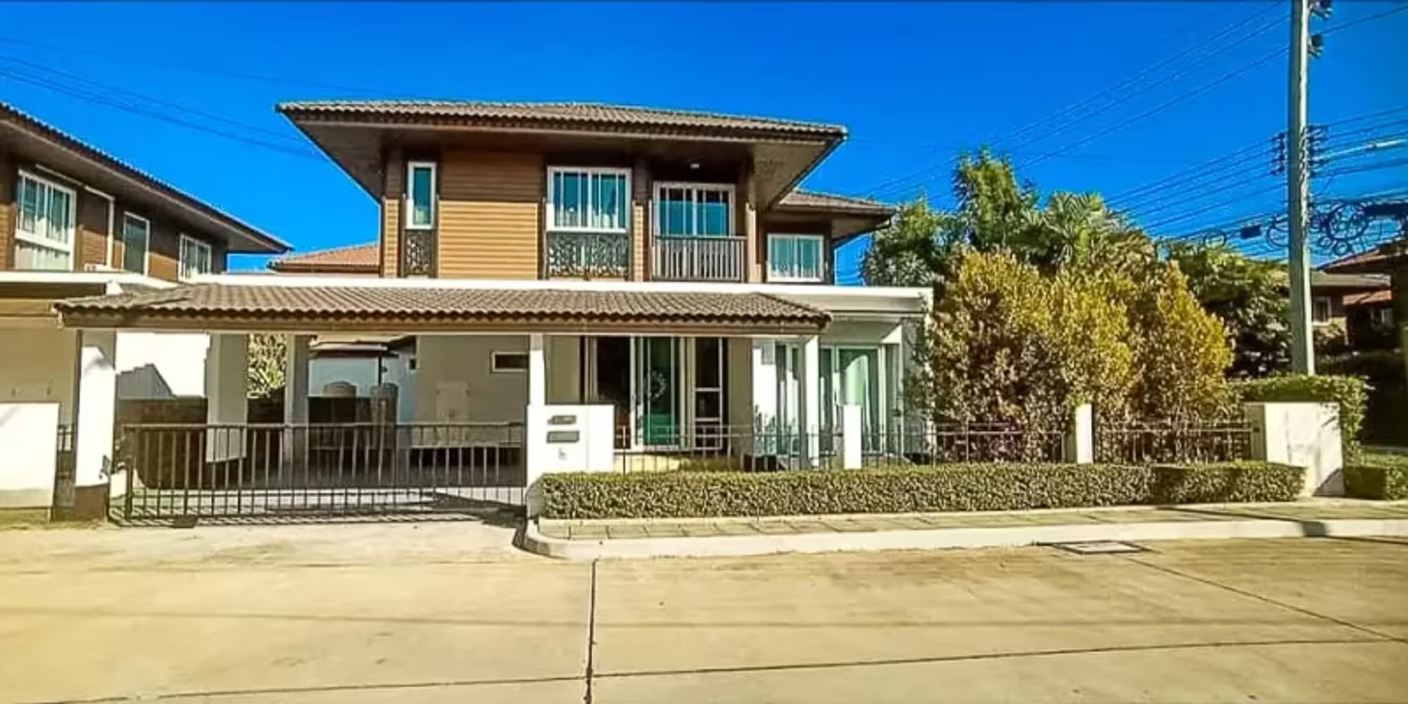 4 Bedroom House - Image 1